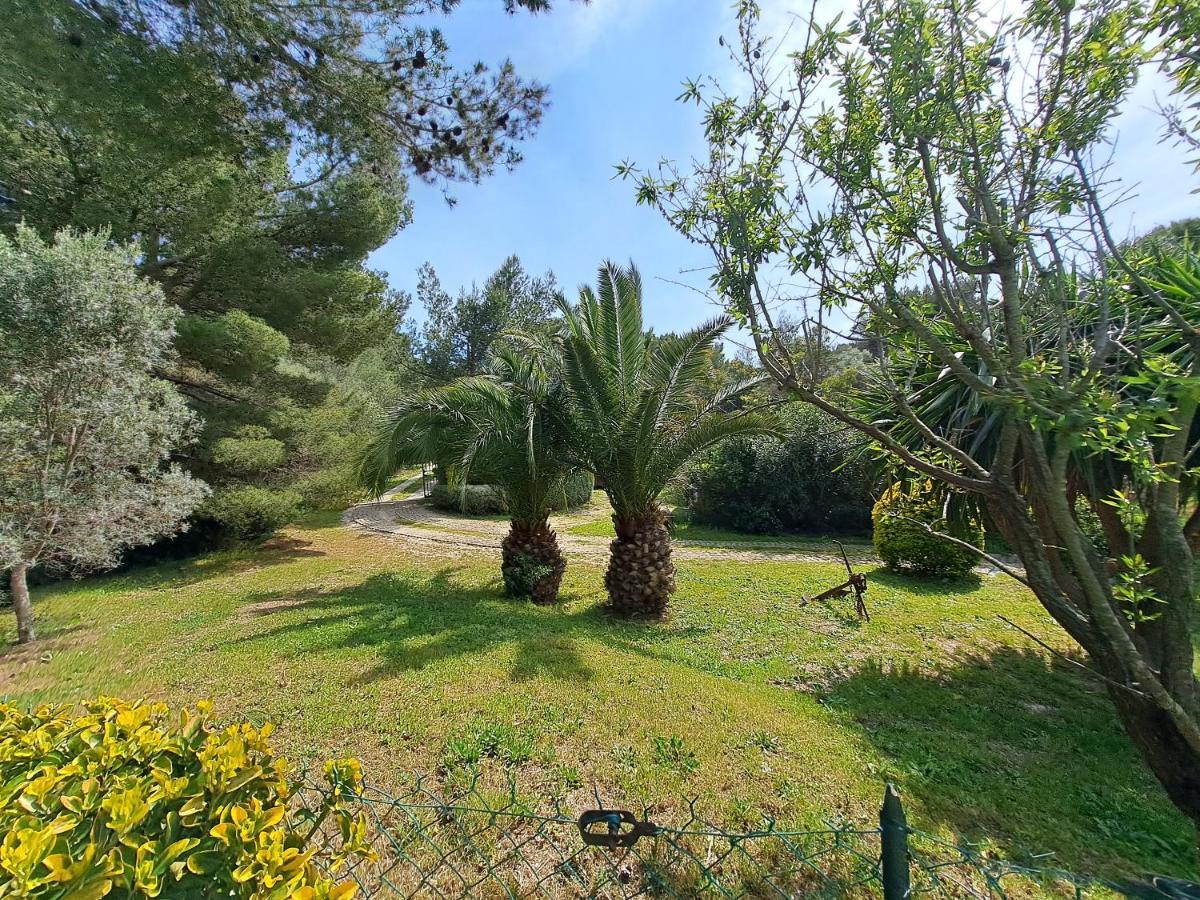 Rez De Jardin Villa Presqu'Ile De Giens Hyères Exterior foto