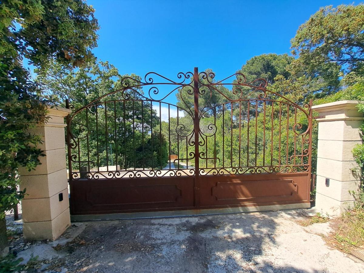 Rez De Jardin Villa Presqu'Ile De Giens Hyères Exterior foto