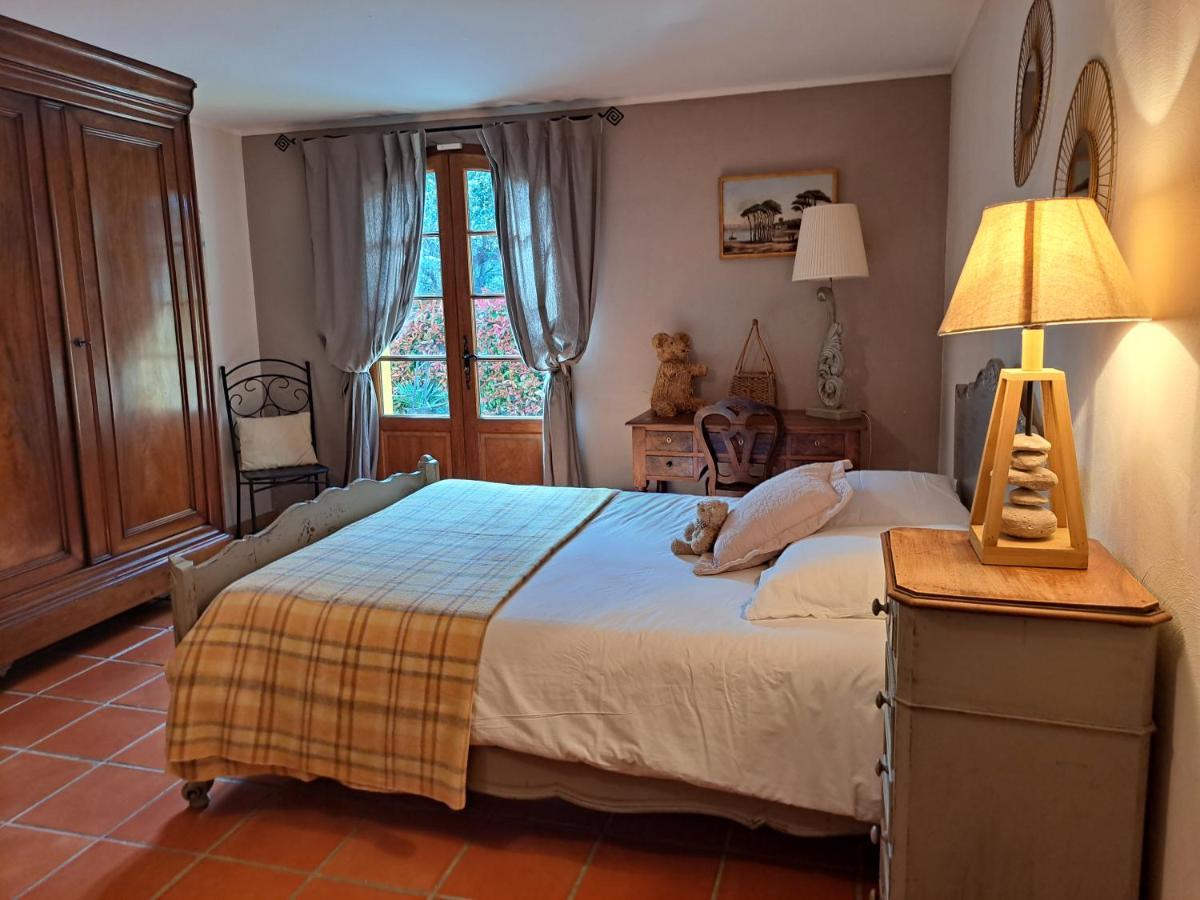 Rez De Jardin Villa Presqu'Ile De Giens Hyères Exterior foto